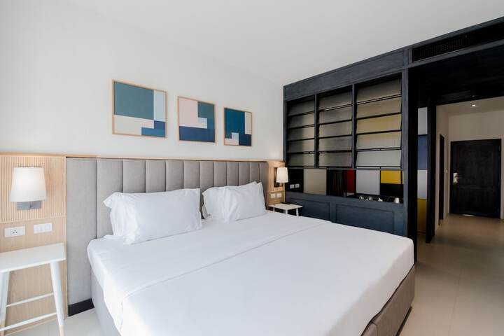 Room 44 of 110