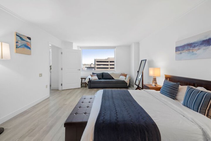Room 7 of 40