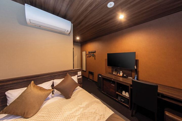 Room 4 of 21