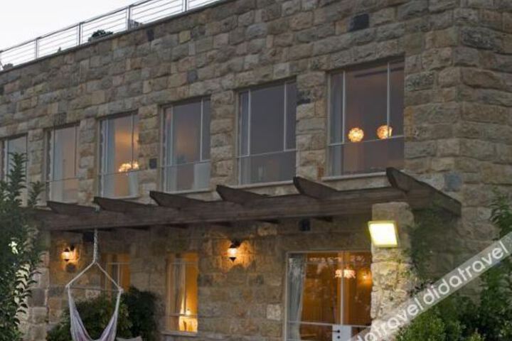 Hotel 3 of 32