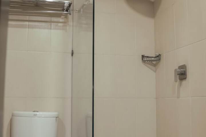 Room 6 of 13