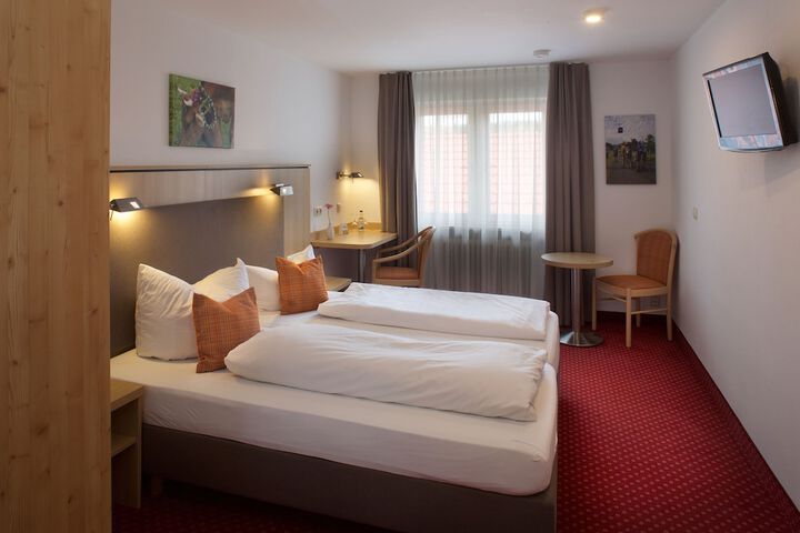 Room 2 of 32