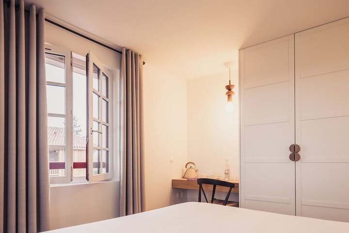 Room 45 of 146