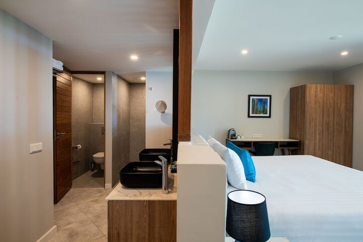 Room 46 of 278