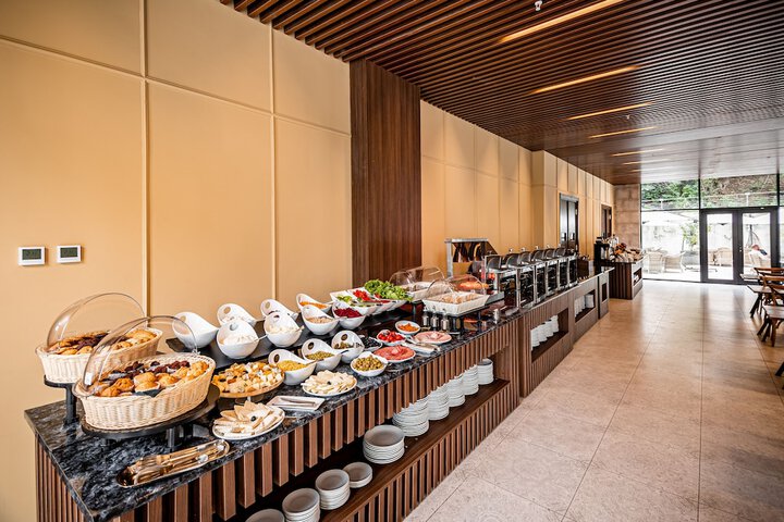 Breakfast/Coffee Service 74 of 85