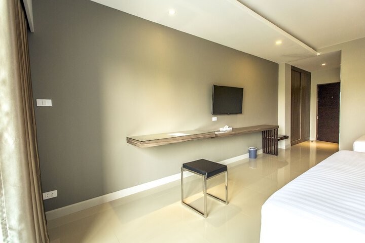 Room 30 of 46