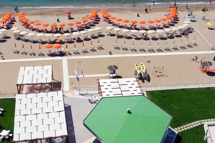Beach 56 of 66