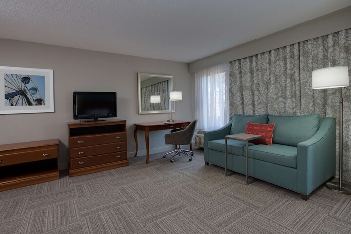 Room 21 of 37