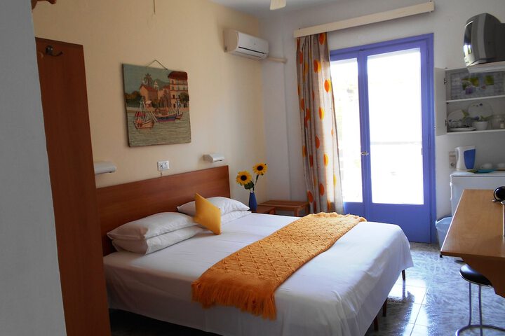 Room 4 of 55