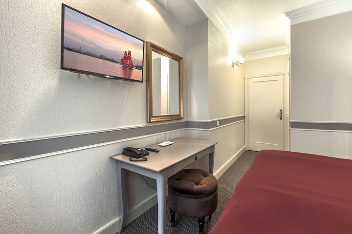 Room 3 of 23