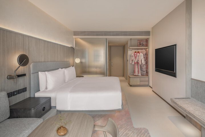 Room 15 of 107