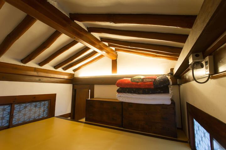 Room 6 of 62