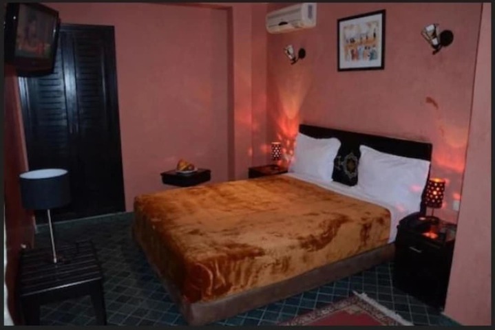 Room 9 of 24