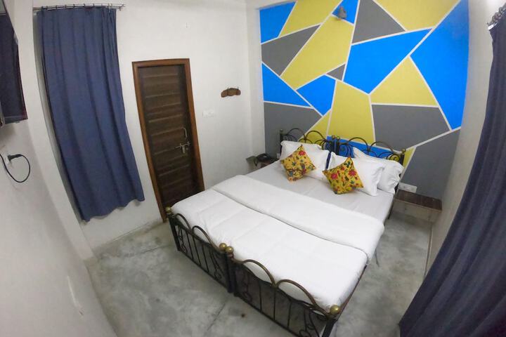 Room 13 of 56
