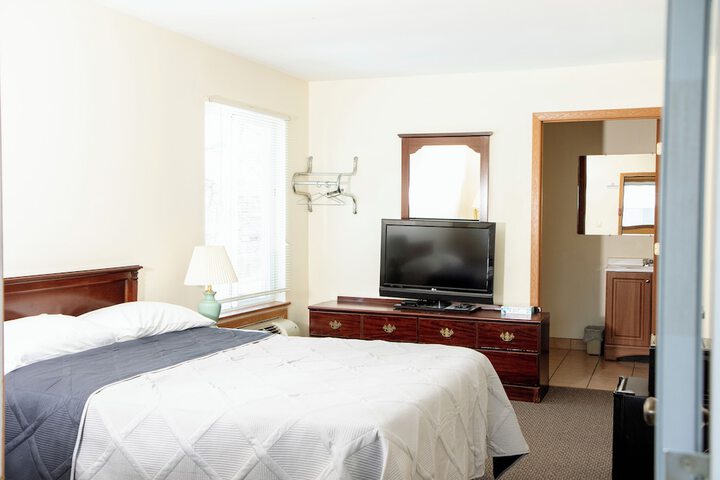 Room 22 of 38
