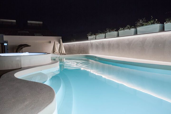 Pool 95 of 157