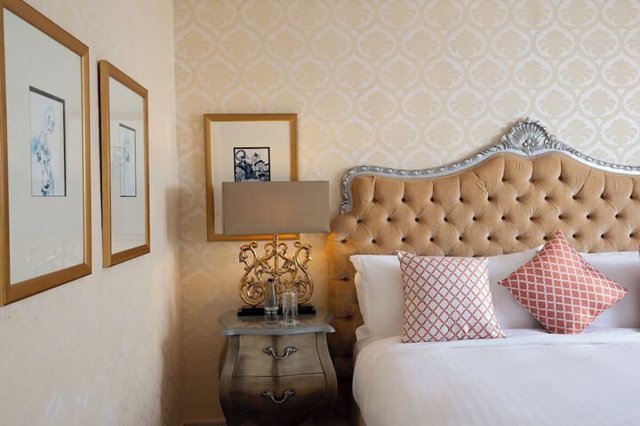Room 104 of 441