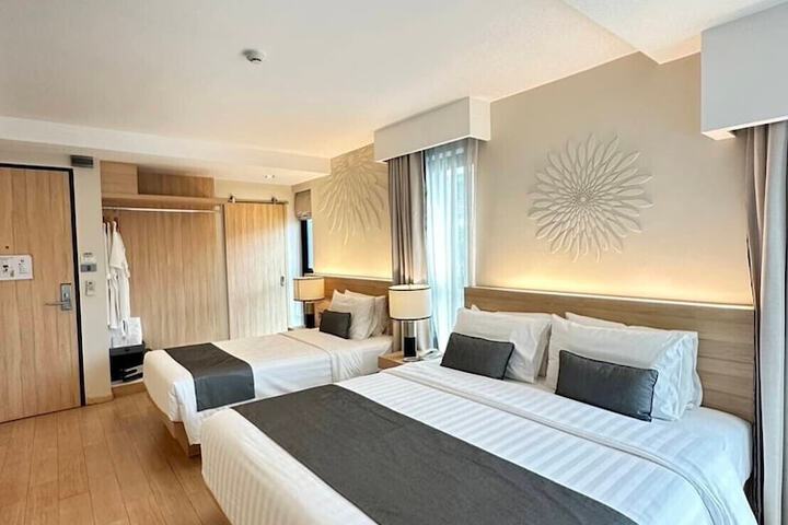 Room 7 of 30