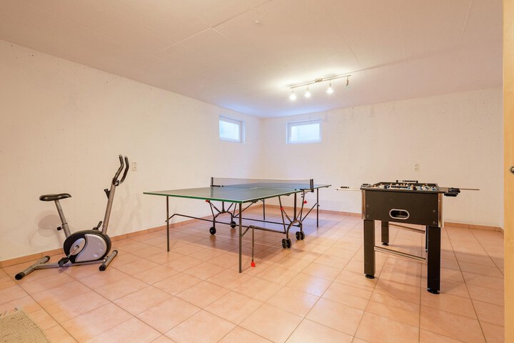 Room 15 of 35