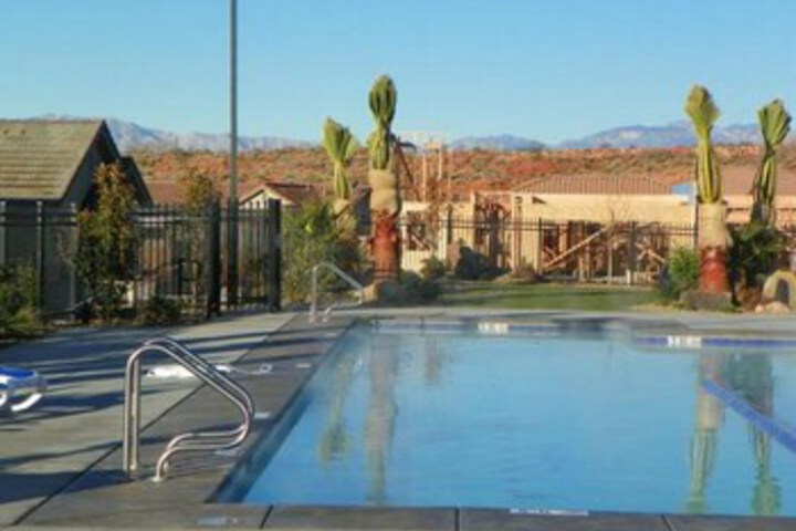 Pool 33 of 58