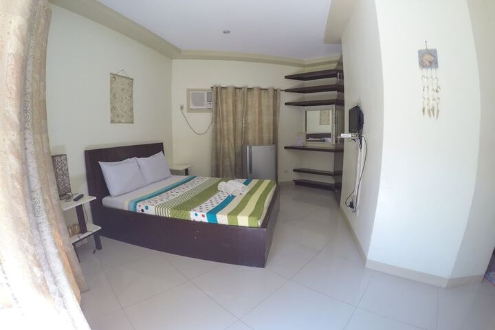 Room 13 of 42
