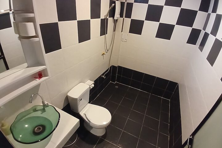 Room 34 of 51