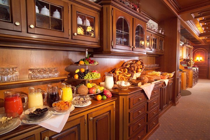 Breakfast/Coffee Service 36 of 55