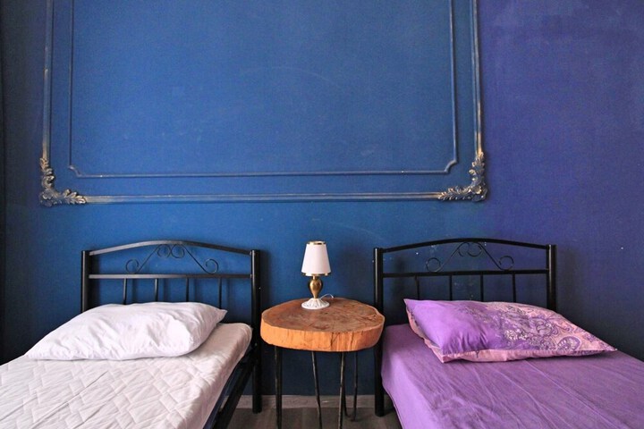 Room 16 of 66