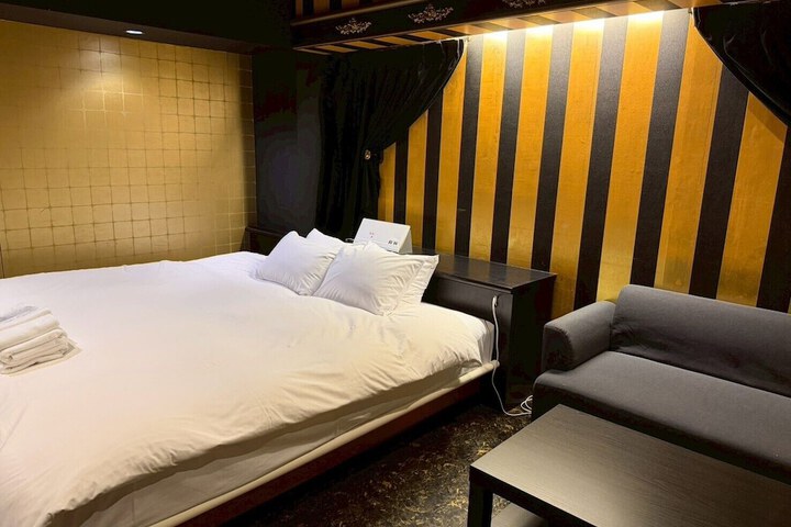 Room 26 of 257