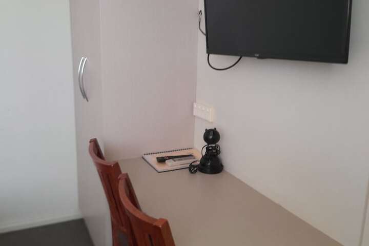 Room 13 of 86