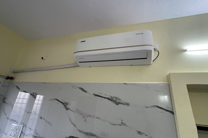 Room 11 of 27