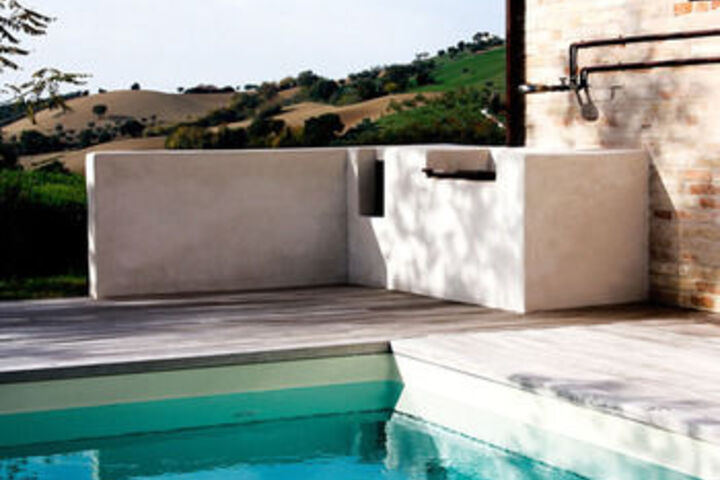 Pool 14 of 16