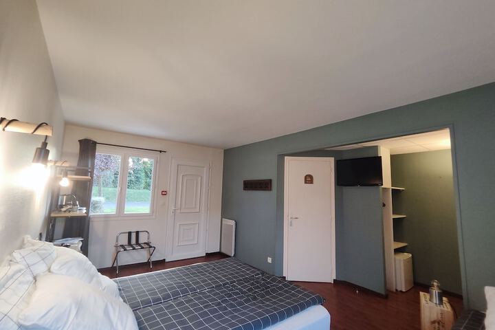Room 5 of 64