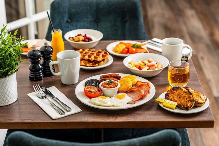 Breakfast/Coffee Service 75 of 126