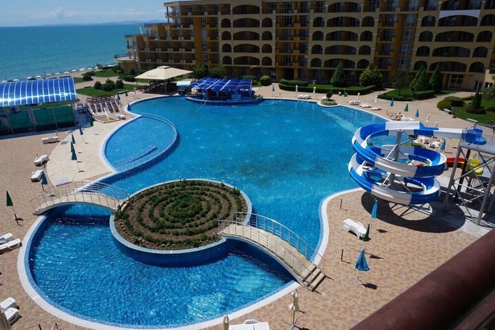 Pool 37 of 65