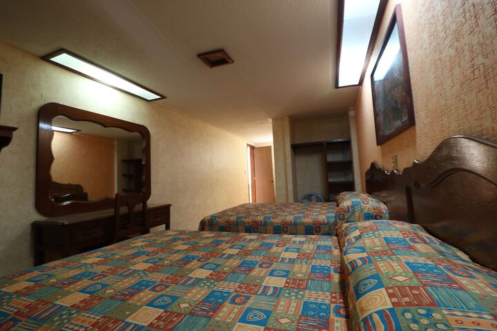 Room 12 of 44