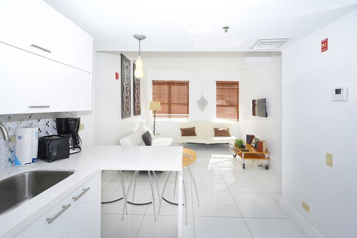 Room 7 of 16