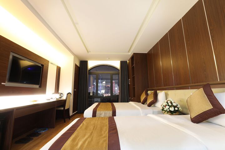 Room 13 of 64
