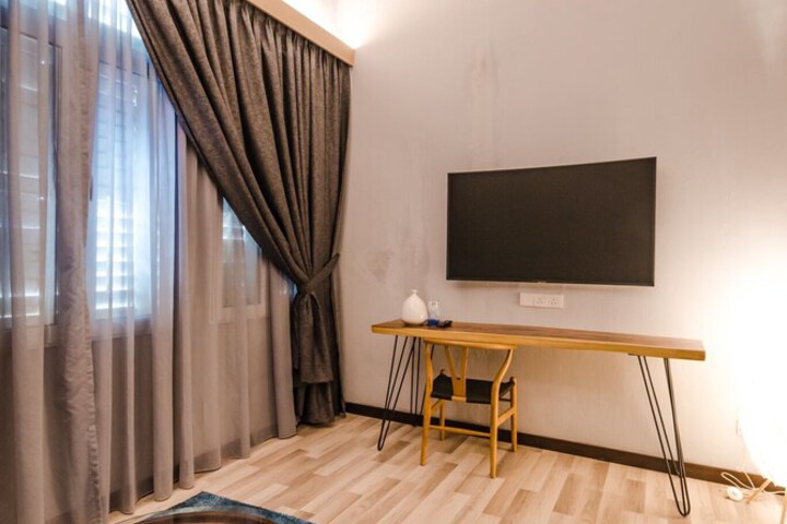 Room 27 of 67
