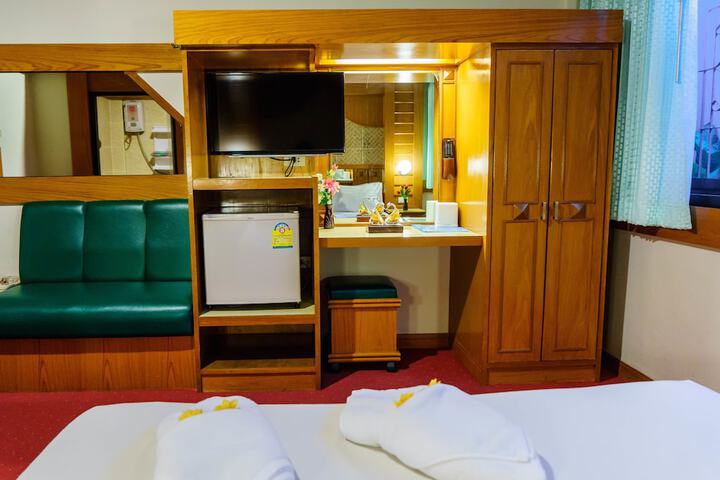 Room 35 of 74