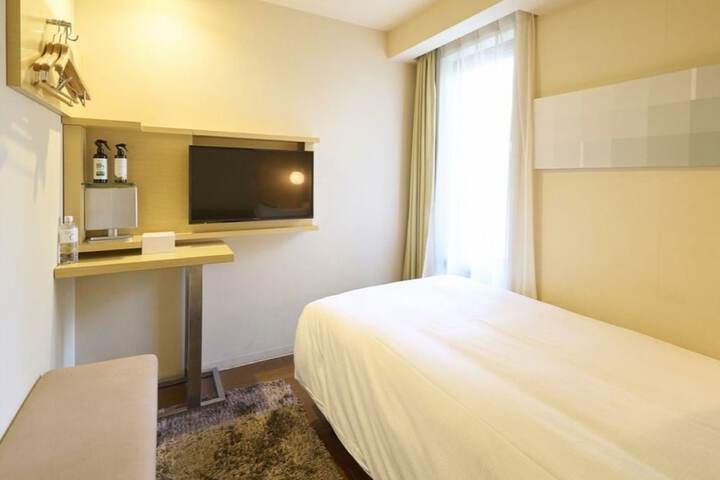 Room 30 of 127