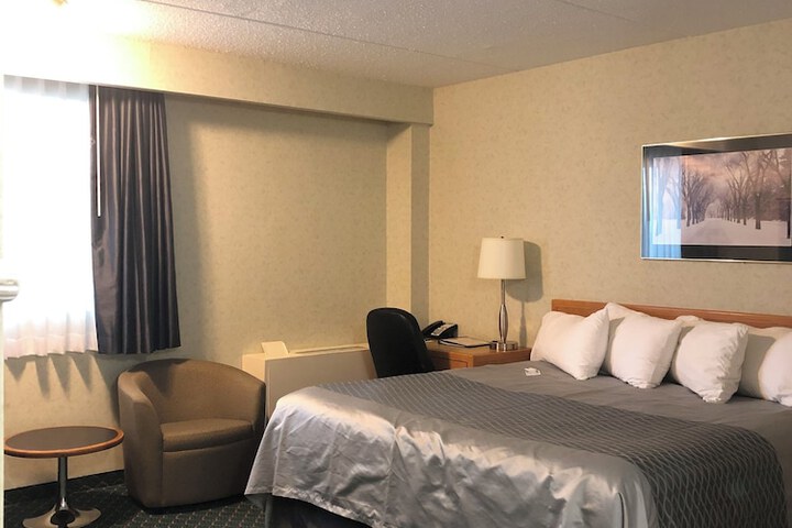 Room 13 of 31