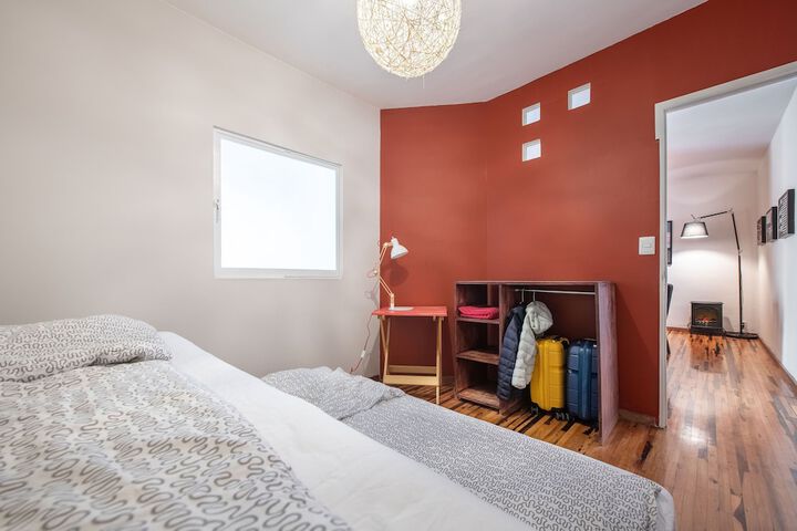 Room 8 of 28