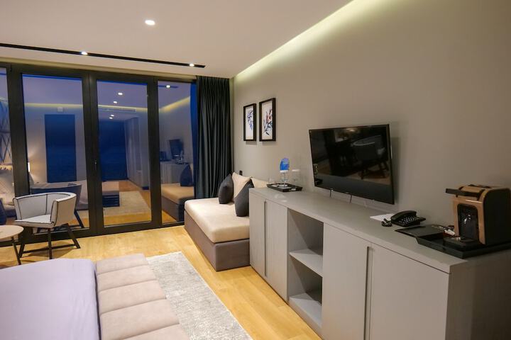 Room 18 of 201