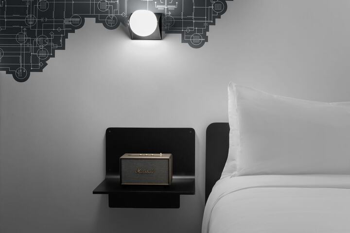 Room 4 of 30