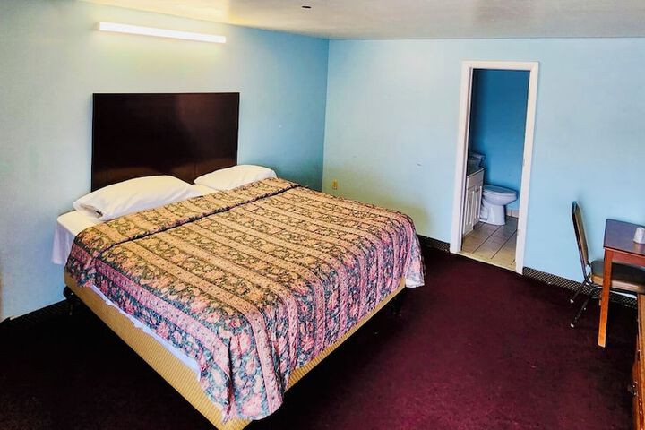 Room 3 of 11