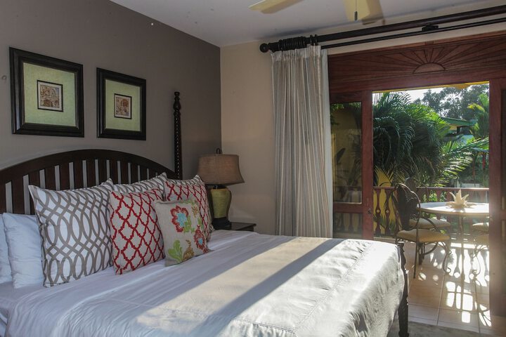 Room 3 of 48