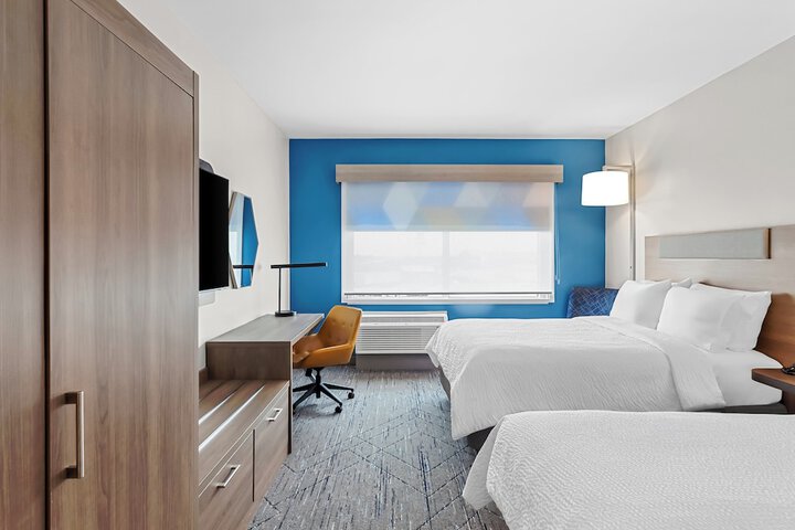 Room 14 of 40
