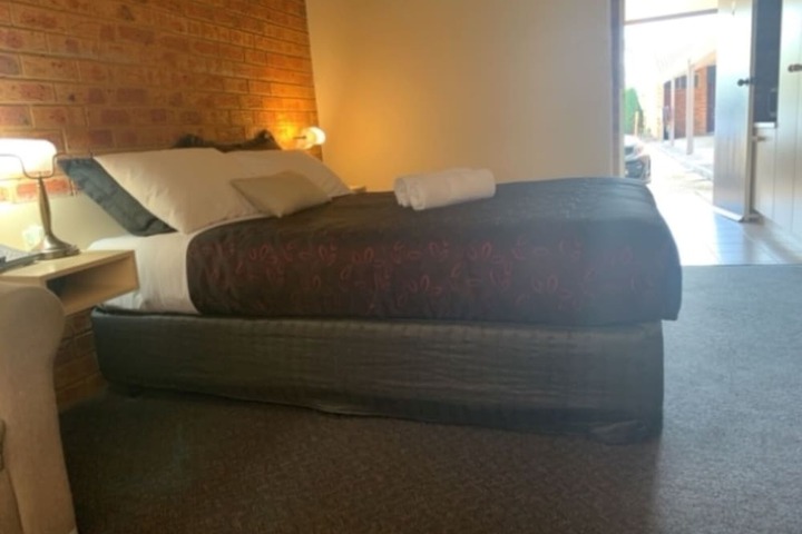 Room 9 of 21
