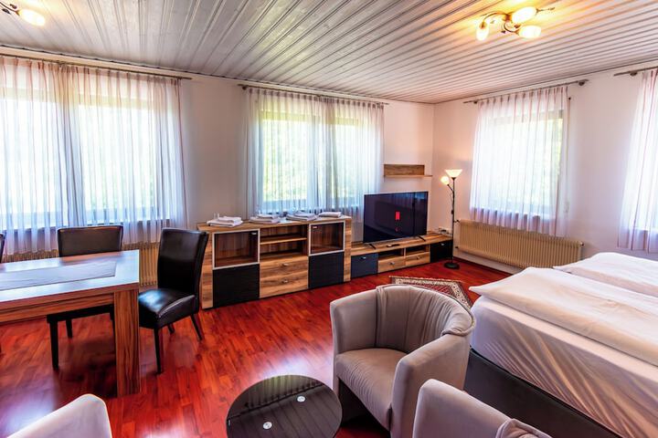 Room 22 of 87